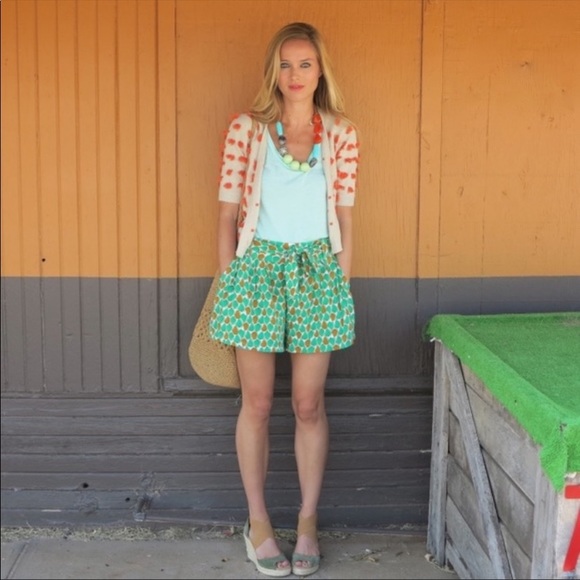 Anthropologie Pants - Anthro Pear Shorts